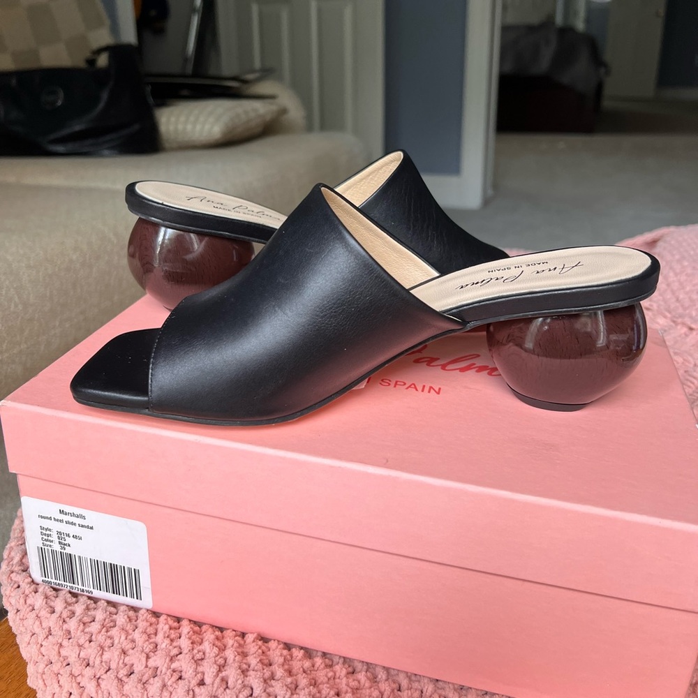 ANA PALMA SANDALS